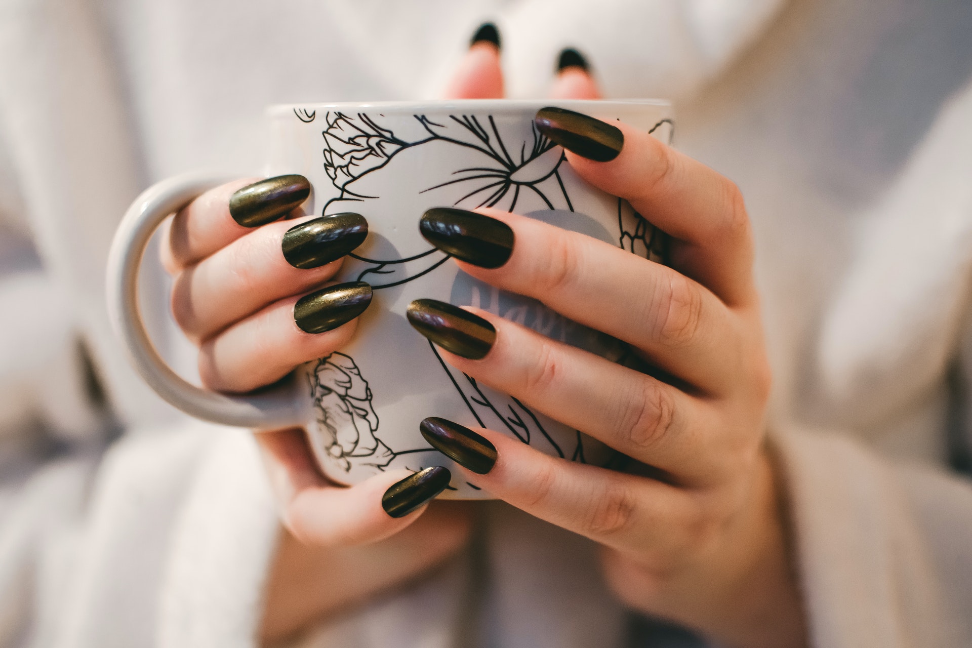 The Best Low-Maintenance Manicure and Pedicure Tips + Tricks - 212 Salon  and Day Spa